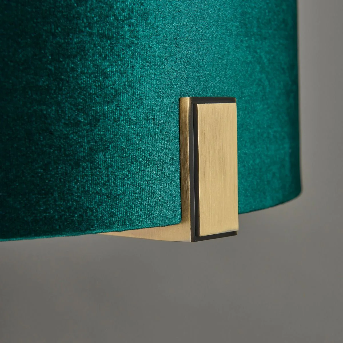 Hayfield Antique Brass & Green Velvet Table Lamp - Image 5